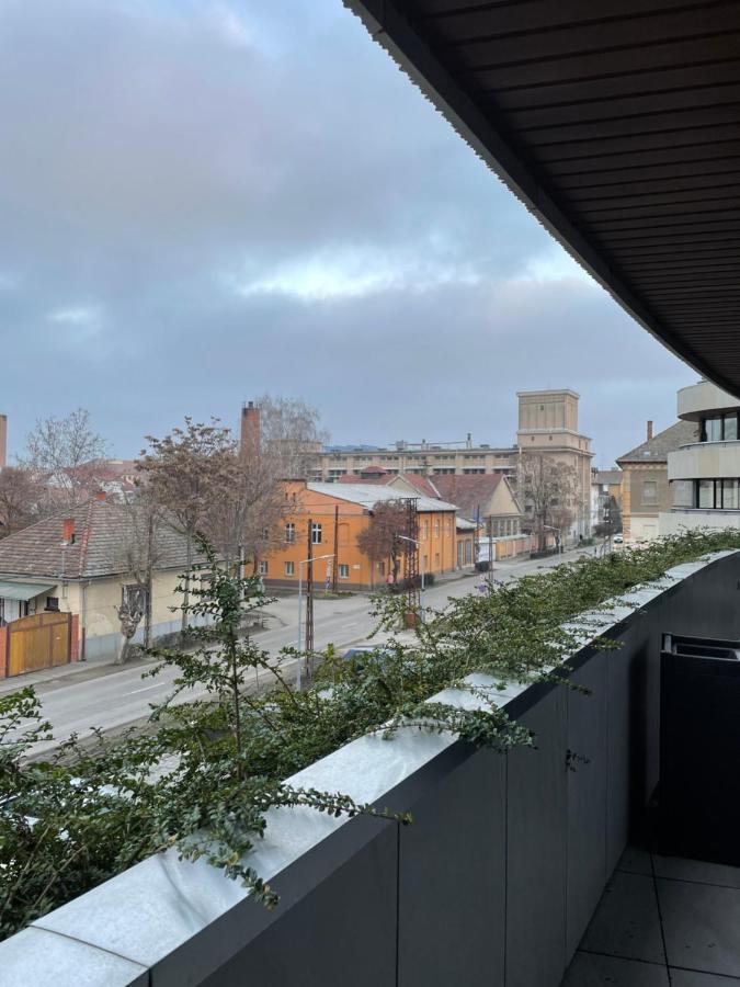 Design Apartman - Free Parking Сегед Экстерьер фото
