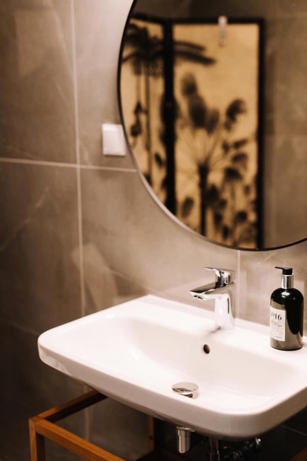 Design Apartman - Free Parking Сегед Экстерьер фото