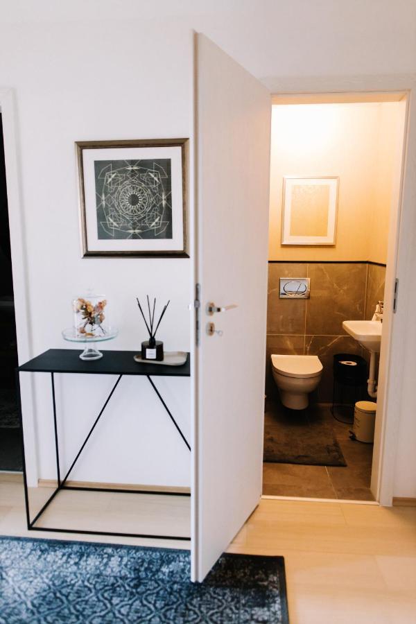 Design Apartman - Free Parking Сегед Экстерьер фото